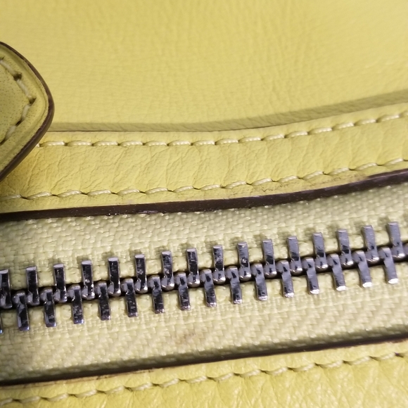 Coach Legacy Haley in Yellow leather - Picture 2 of 14